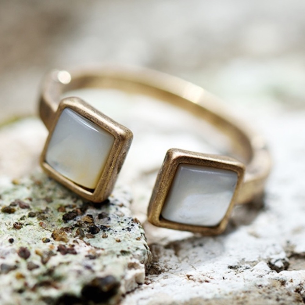 Beautiful Abalone Adjustable Gold Ring! - Picture 4 of 7